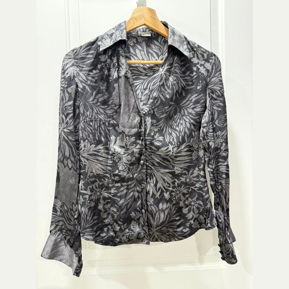 Dark floral button-up blouse in 100% Silk